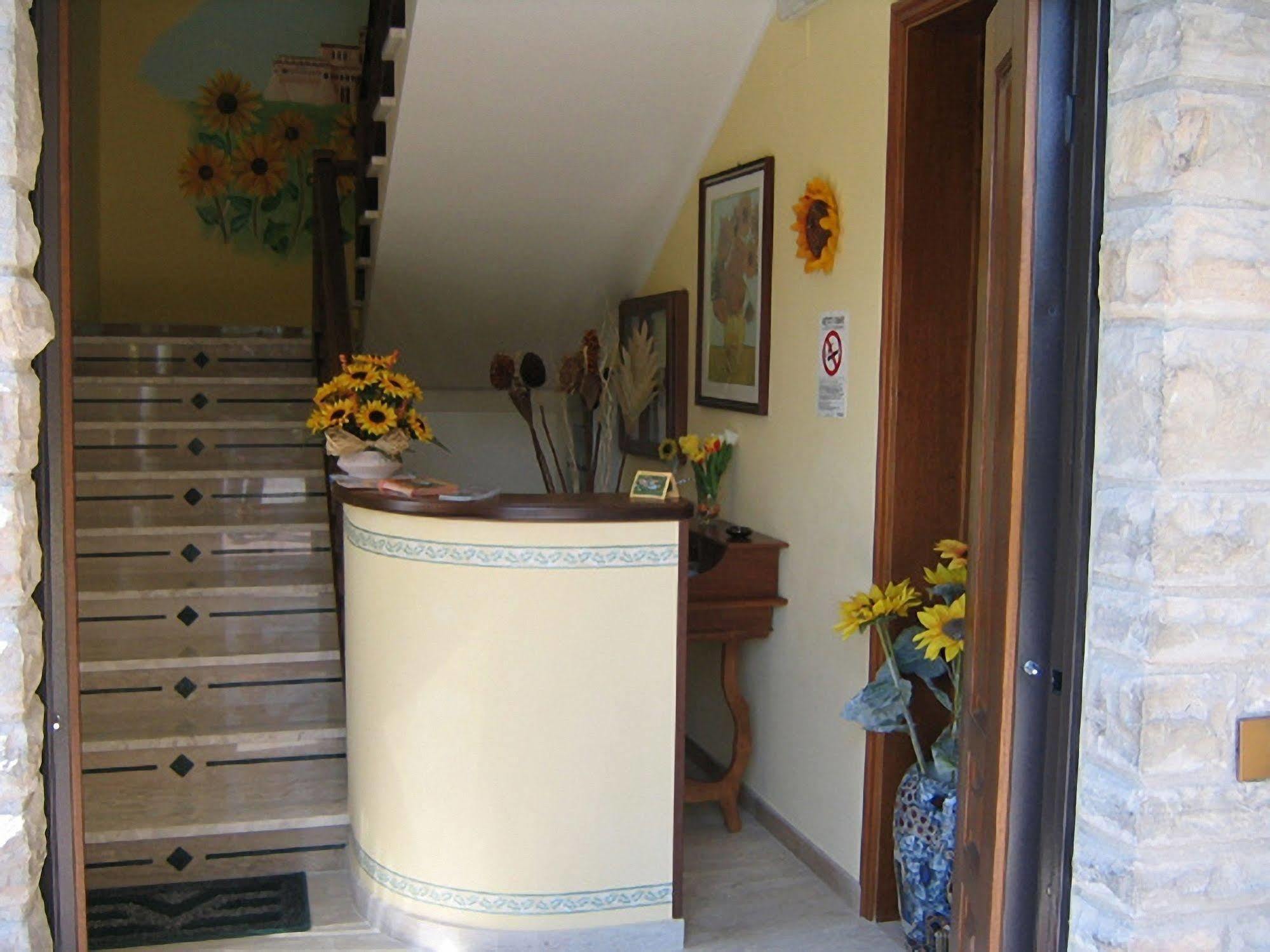Agriturismo Il Girasole Asís Exterior foto
